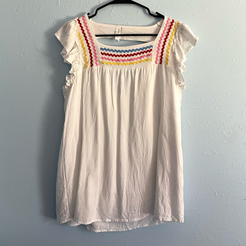 Colorful ric-rac trim top
